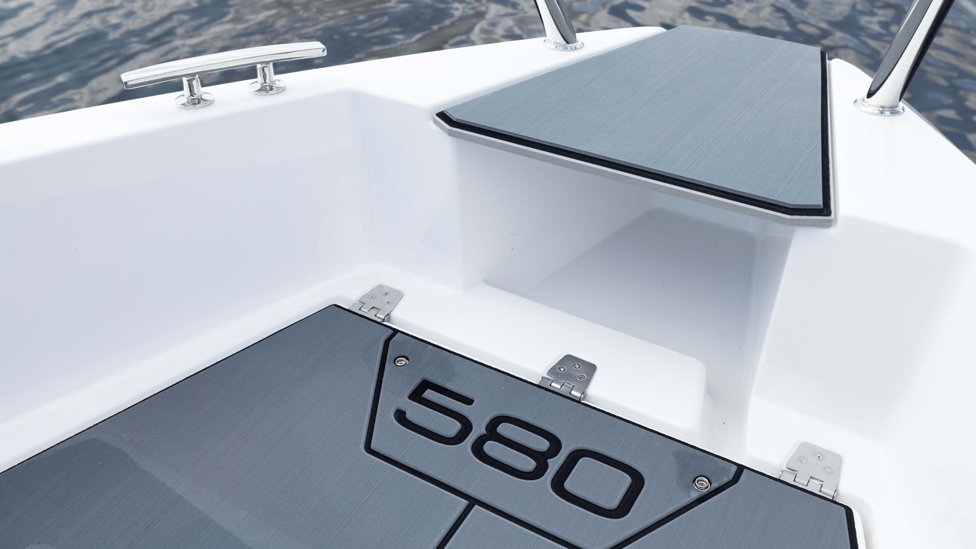 Sting 580S - centre console boat - 48